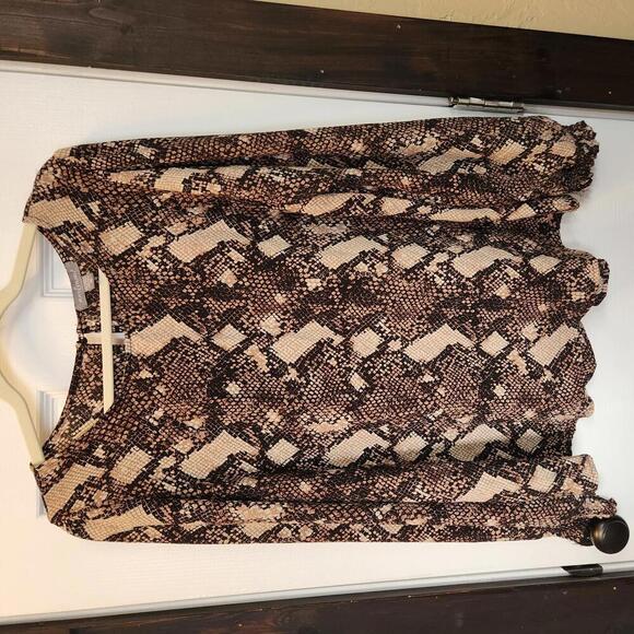 Tops - Peace & Pearls Women's Snakeskin Print Blouse - Size Medium